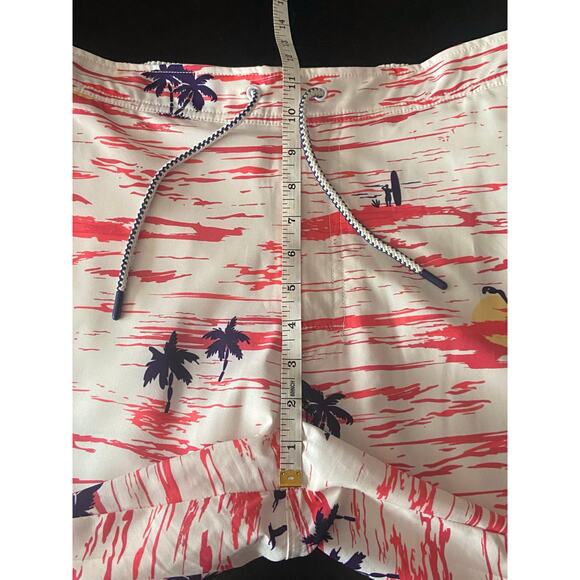 JOHNNIE-O White/Red Tropical Beach Theme Swim Shorts sz S - Picture 9 of 12